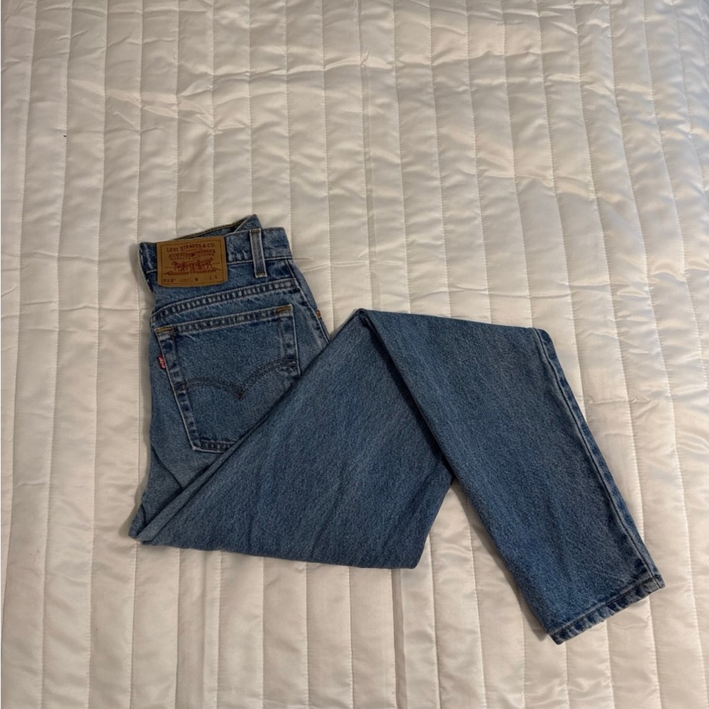 Levi’s slim fit tapered leg long 9